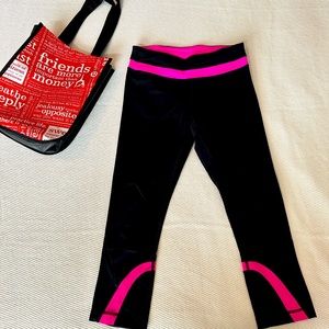 Lululemon RARE black and pink leggings, size 6 - mint condition